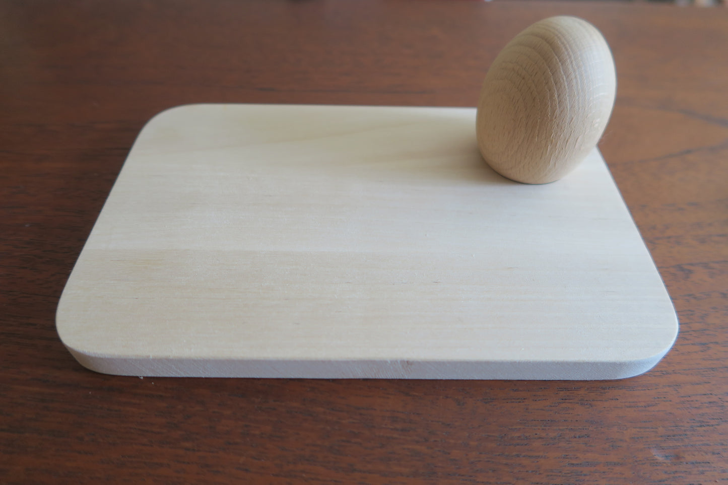 sweden---sandwich plate egg holder--iris hantverk