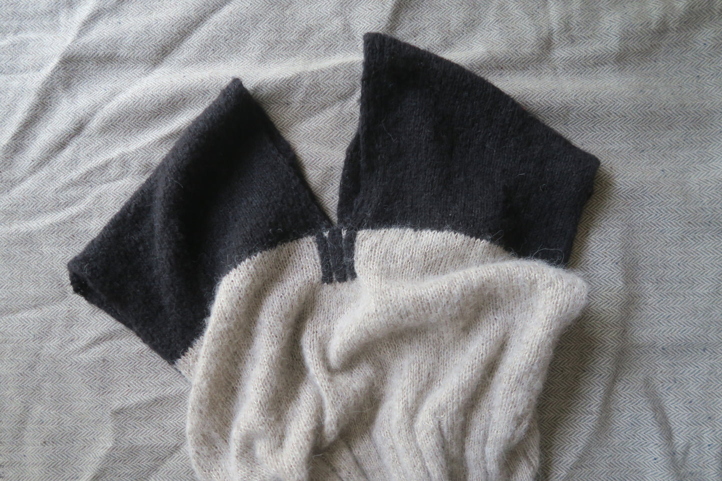 onnellinen pattern 105--crest vest A 2026
