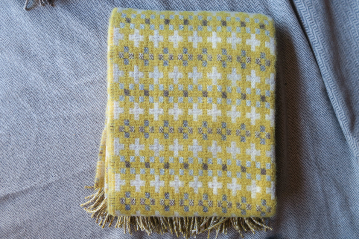 yorkshire  england---wool blankets--room&bobbin
